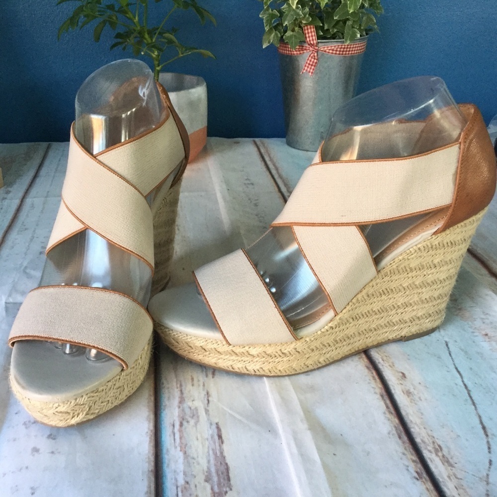 Mossimo Wedges Sandals - Picture 3 of 8